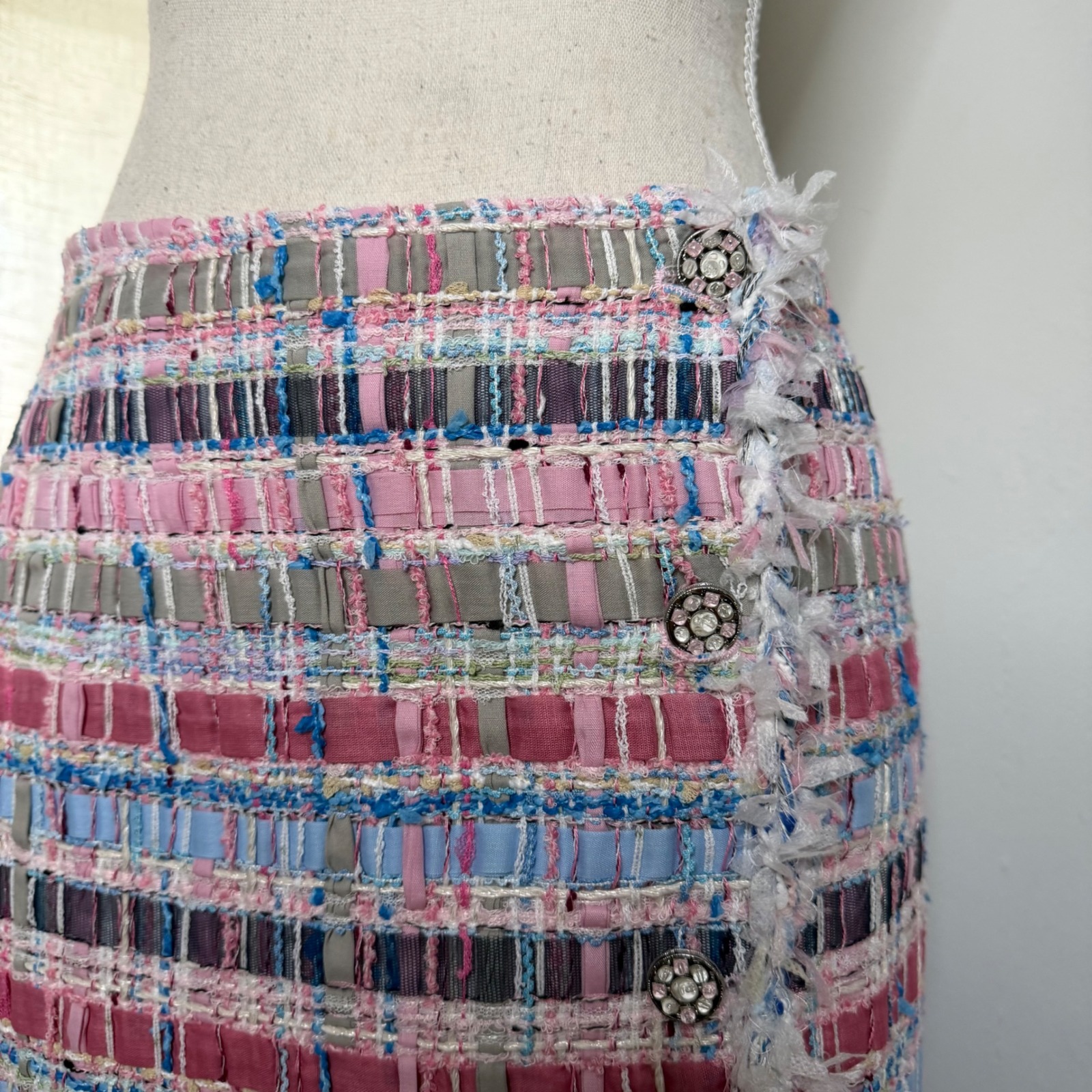Nwt Benaar La Tweed Fringe Midi Skirt Rhinestones Pink Blue Women's Size 6 — image 4 of 8